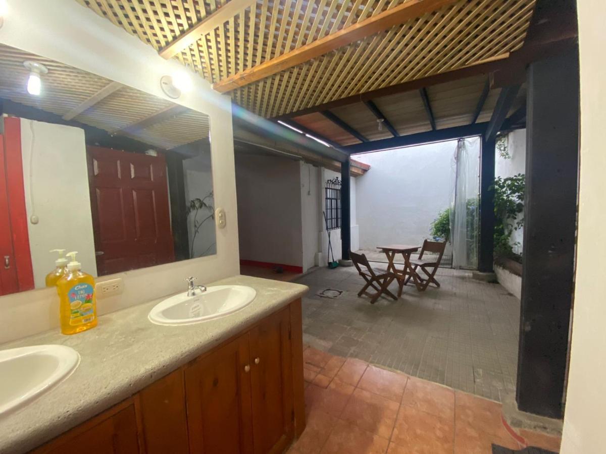 El Extranjero Hostal Antigua Екстер'єр фото
