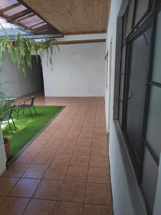 El Extranjero Hostal Antigua Екстер'єр фото